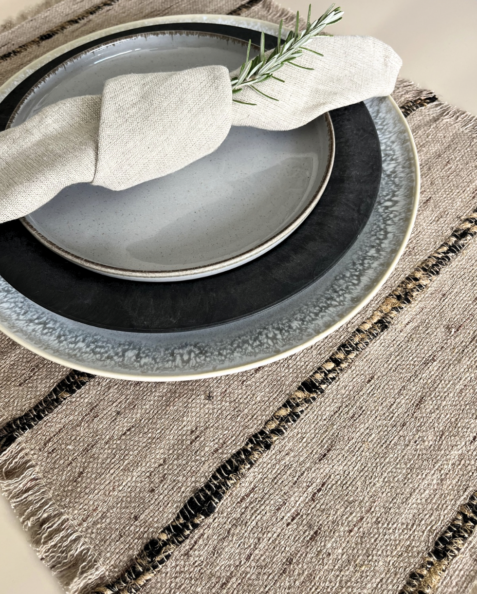 The Oh My Gee Placemat - Beige Black - Set of 4