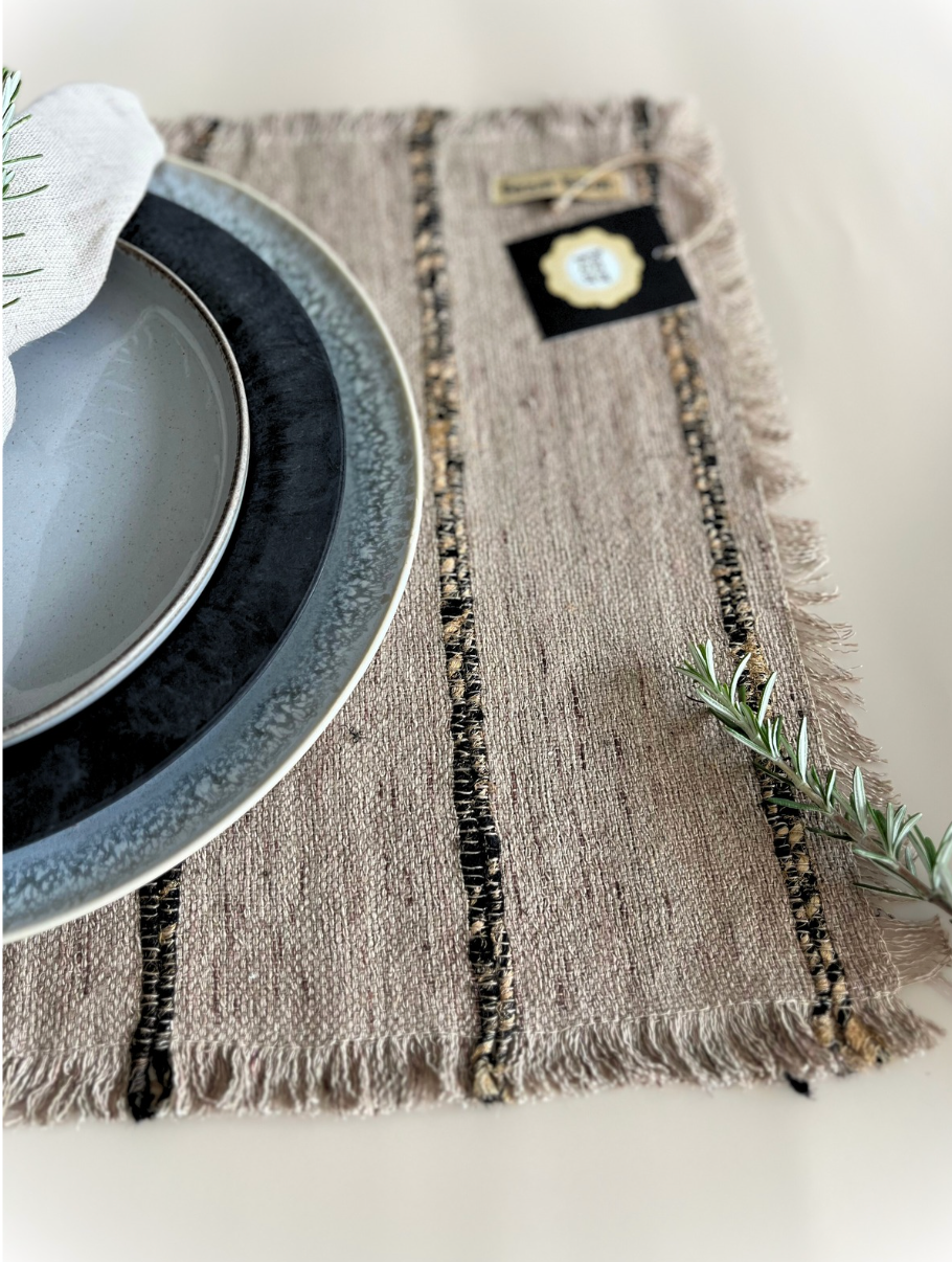 The Oh My Gee Placemat - Beige Black - Set of 4