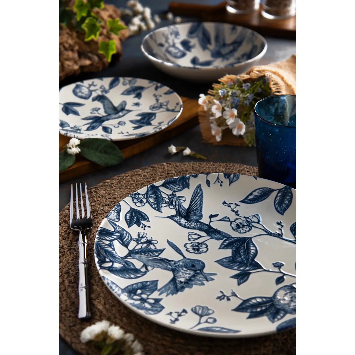 Colibri 12-Piece Ceramic Dinnerware Set – 4 Seats