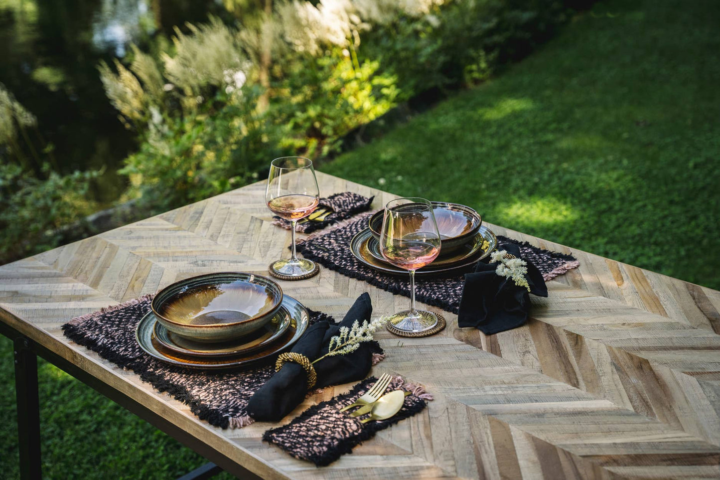 The Oh My Gee Placemat - Black Copper - Set of 4