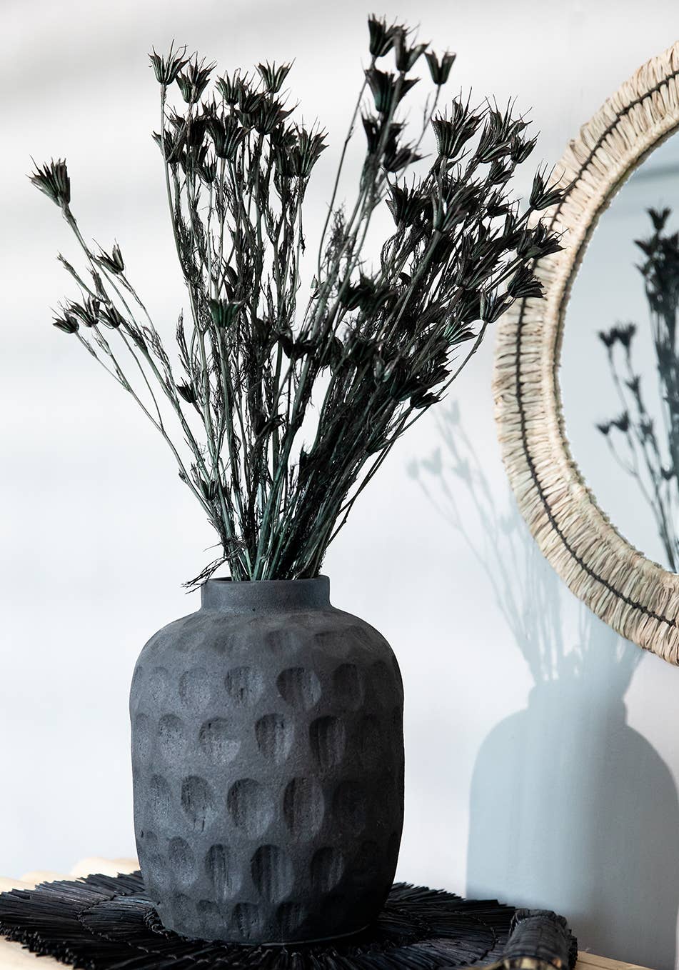 The Trendy - Terracota Black Vase - L
