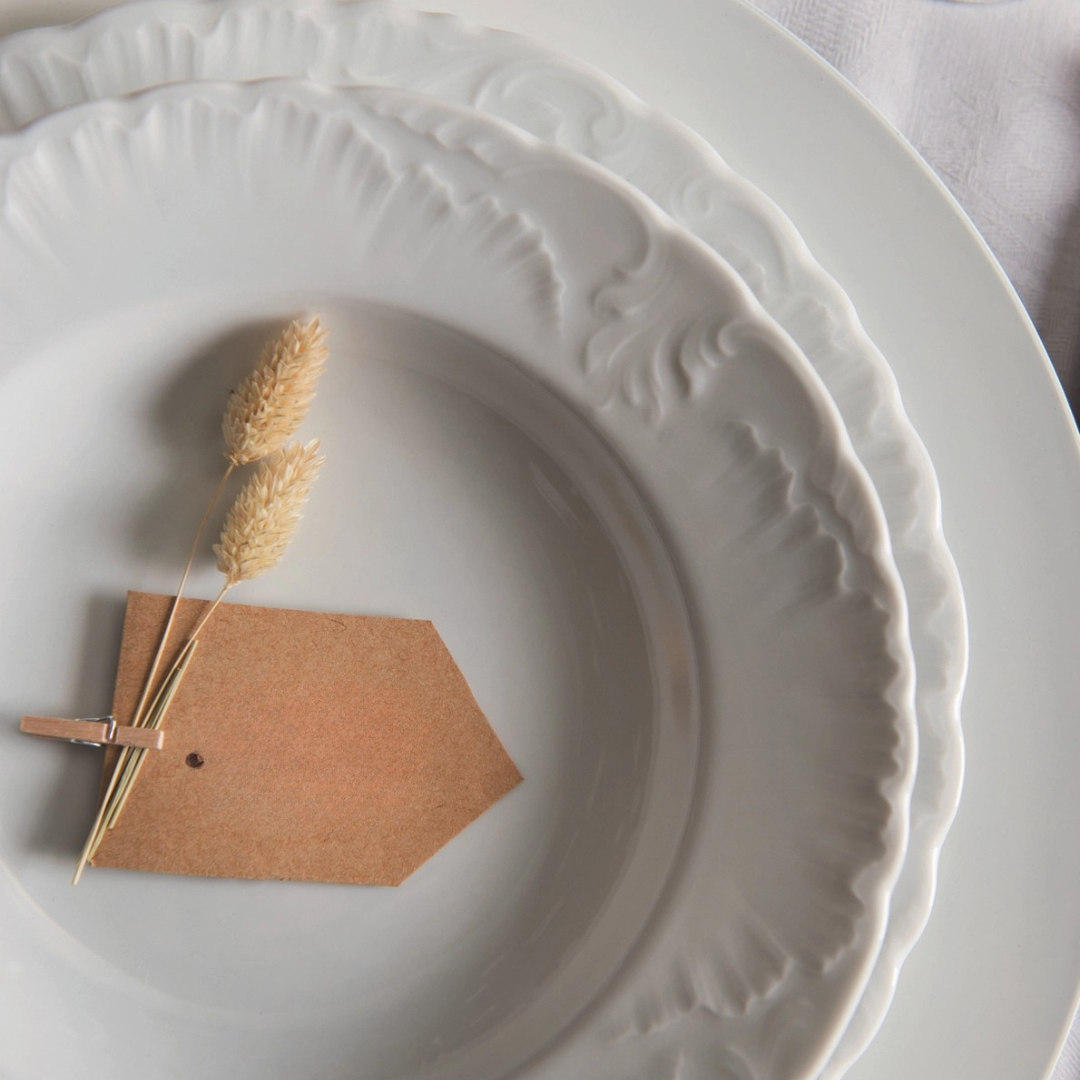 Elisa Rococo 18-Piece Porcelain Dinnerware Set – Service for 6