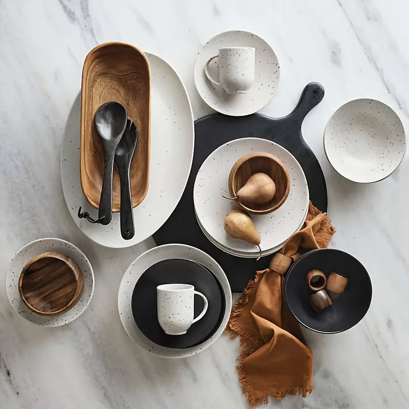 Petra - Acacia Wooden Oval Napkin Ring, Set of 4 (dark wood)