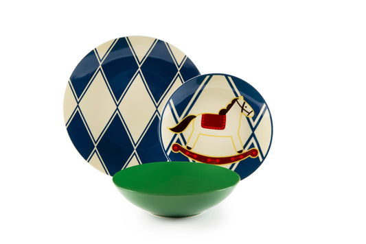 Vintage Christmas 18-Piece Porcelain Dinnerware Set – Service for 6