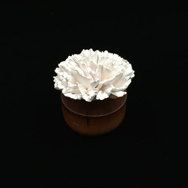 Porcelain Flower Carnation - Fragrance diffuser
