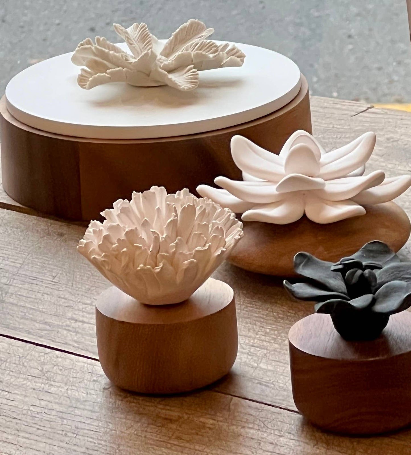 Porcelain Flower Carnation - Fragrance diffuser