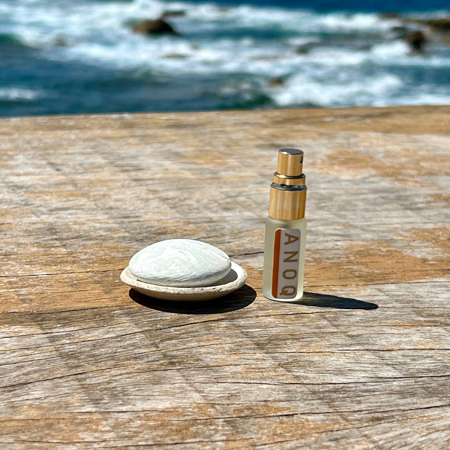 Scented oil diffuser, colored pebble Natural clay.