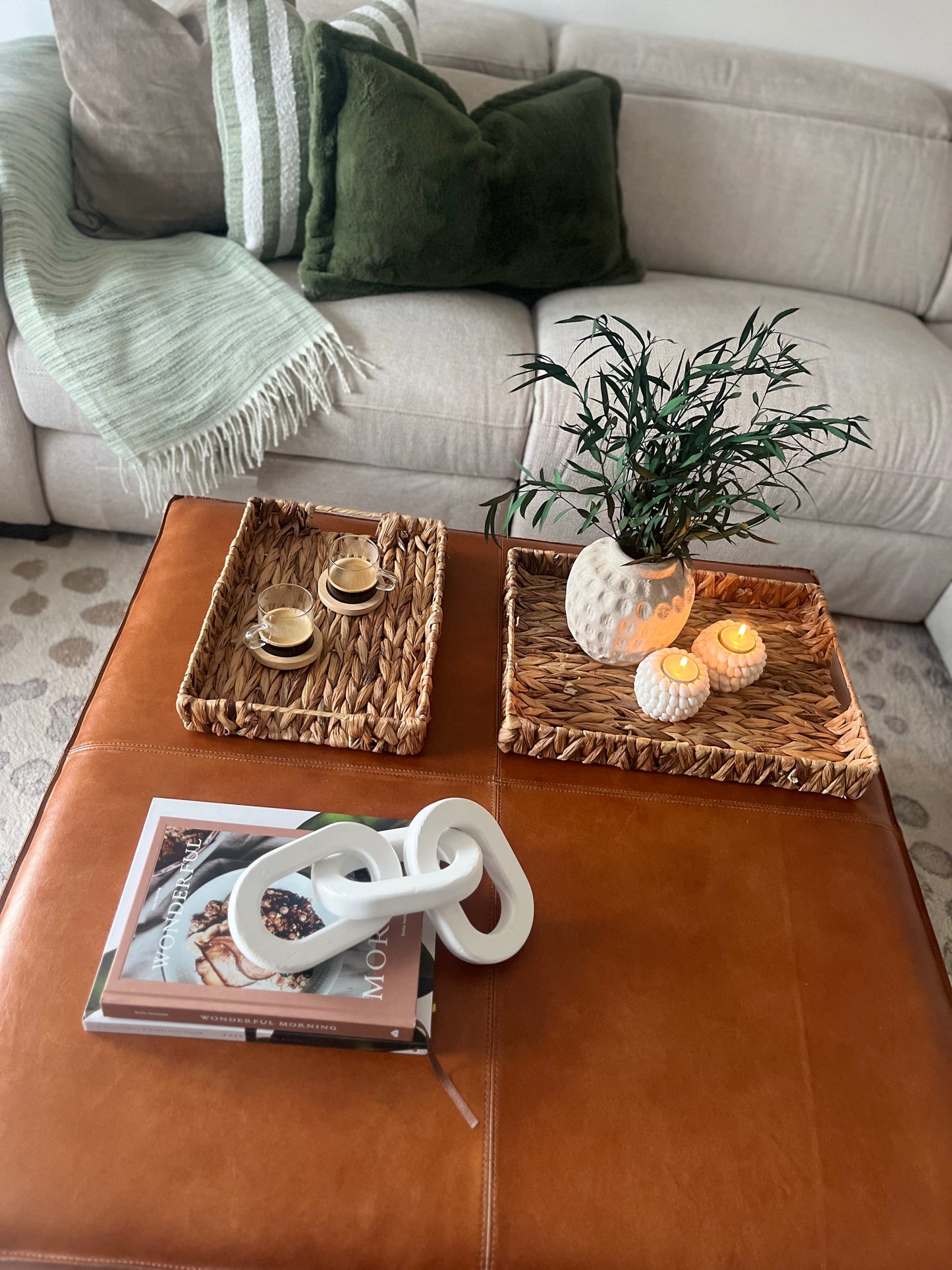 Set of 2 Water Hyacinth Trays – Natural