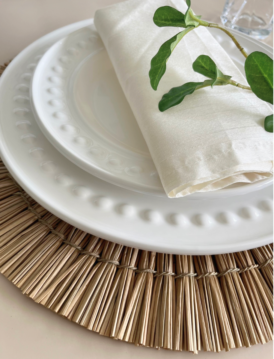 The Alang Alang Placemat - Round - Natural (Set of 4)