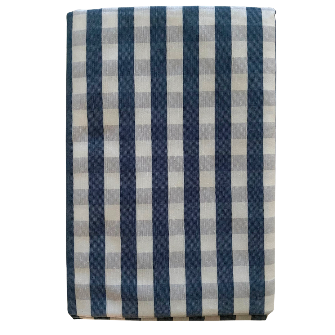 Blue gingham round water repellent tablecloth with cotton look texture